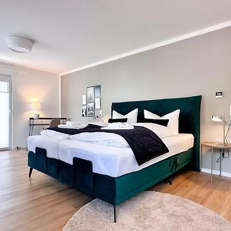 Appartamento Appartio: Geraeumige, Moderne Fuer Gruppen/familien Stoccarda