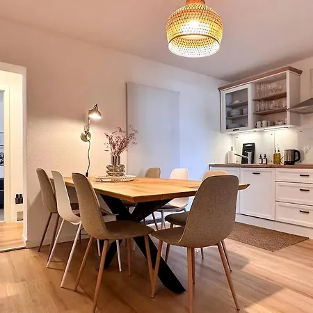 Apartman Appartio: Geraeumige, Moderne Fuer Gruppen/familien *