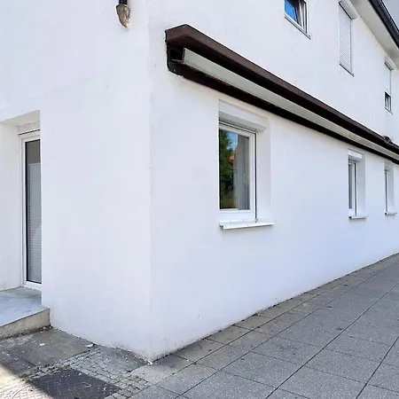 Lägenhet Appartio: Geraeumige, Moderne Fuer Gruppen/familien Stuttgart
