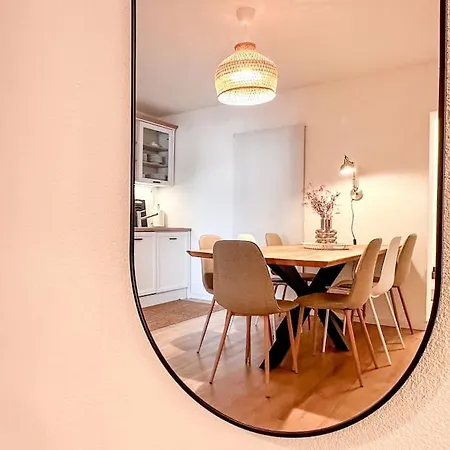 Appartio: Geraeumige, Moderne Fuer Gruppen/familien Lägenhet *